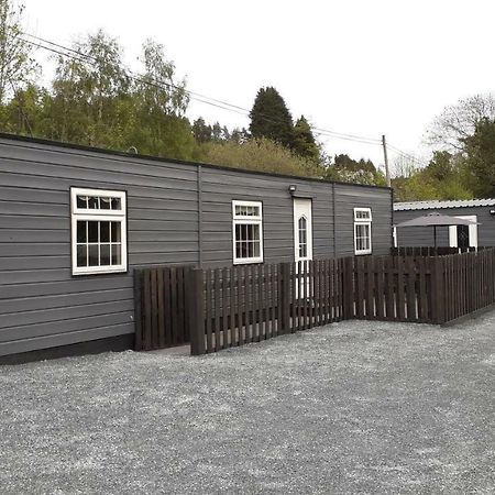 The Cabins Hotel Kirikee Exterior photo